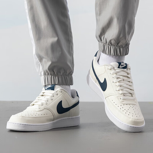 Nike Nike Casual Shoes Herrenschuhe 2025 Neues Gerichtsvision Low Top Leichte und komfortable Sportschuhe Skateboardschuhe HQ4867-101/Said White/Deep Sea Blue 44