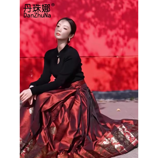 
DanZhuNa (DanZhuNa) red horse-faced skirt full set of 2024 New Year of the Dragon Year New Chinese dress Women's toast clothing Engagement dress Set 2679 Black top + Red horse-faced skirt M