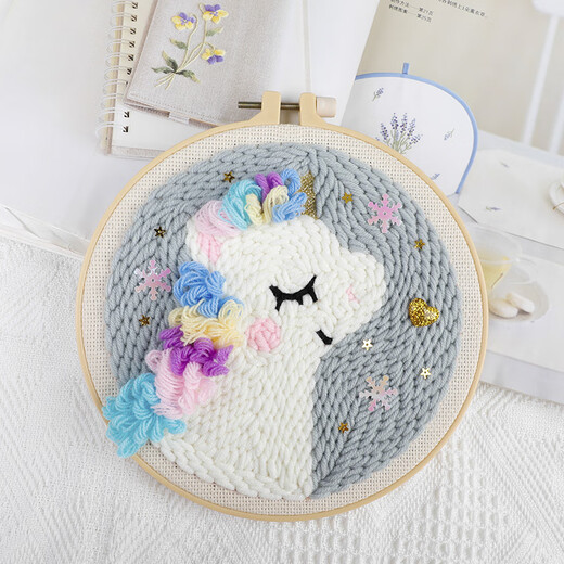 
CLCEY children's handmade DIY yarn poke embroidery material bag Russian embroidery poke embroidery school handmade lesson self-embroidery gift Little Red Riding Hood + adjustable poke needle ++ wooden stand