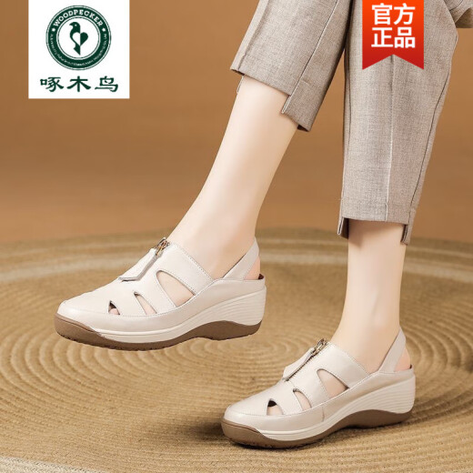 Woodpecker 2025 summer new style sandals for women without tired feet and soft soles mother leather shoes genuine leather wedge women's shoes breathable shoes 688丨Bei white 35