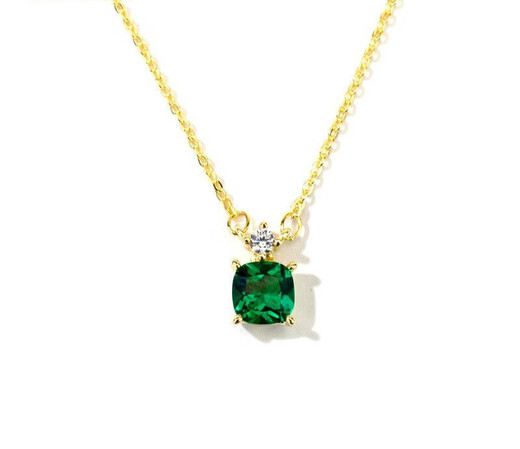 Shixiang emerald necklace American gold stone pendant white cold style ins female simple clavicle chain an emerald clavicle chain