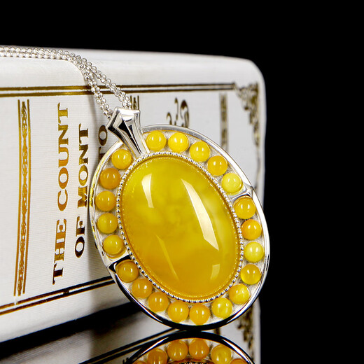 Mingpo Shijia S925 Silver Inlaid Beeswax Pendant Women's Natural Amber Pendant Design Sweater Chain for Girlfriend's Birthday Gift