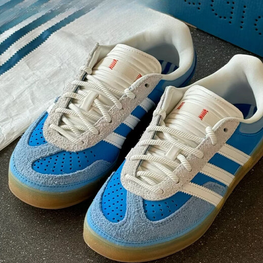 Adidas (adidas) Chinese Valentine's Day Gift Gazelle Bad Bunny bad pixie rabbit joint branded German training sports casual shoes men and women IF9735 blue IF9734 41