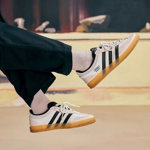 Adidas (adidas) Chinese Valentine's Day Gift Gazelle Bad Bunny bad pixie rabbit joint branded German training sports casual shoes men and women IF9735 blue IF9734 41