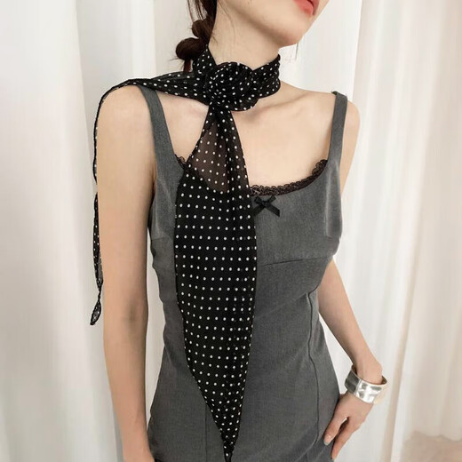 
Guiqi scarf for women with long polka dots neck design sense fashionable rose scarf ribbon autumn and winter versatile Korean high-end sense black rose clip