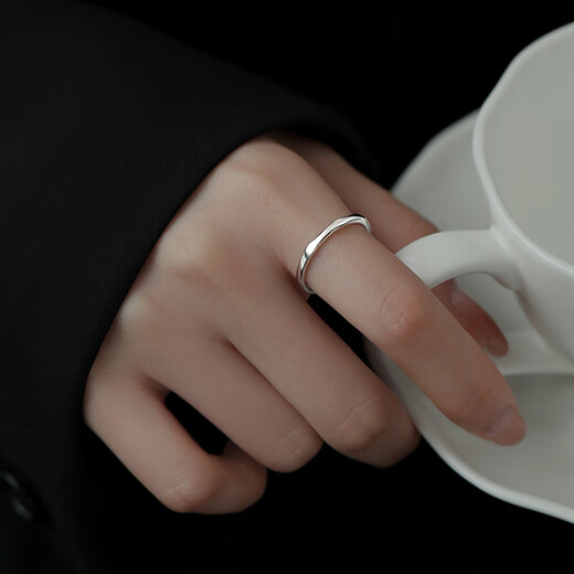 Xiangnan 999 sterling silver geometric ring women's light luxury vegetarian ring index finger ring tail ring open ring niche high-end birthday gift 999 silver faceted geometric ring