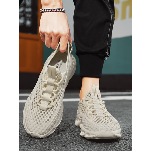 Huili summer men's shoes ice silk mesh hole breathable shoes men's super light stomp feel sports coconut shoes running hollow black [Autumn and winter waterproof style] YC3893 41