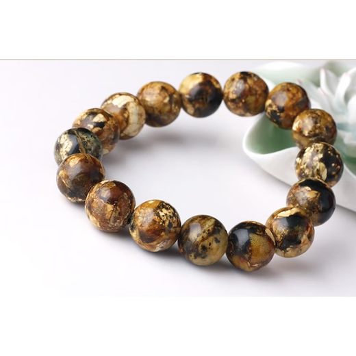 Chishe Fushun amber bracelets, amber mined amber, black amber, white flowers, dried white flowers, medicinal amber, round bead bracelets, amber 19MM