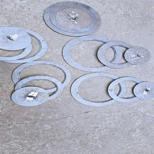 Taslon stove ring, firewood stove ring, wood stove gasket, manganese steel heating stove accessories, stove cover, stove plate, stove, indoor household pot, manganese steel 5 mm thick, diameter 23, one circle and one cover