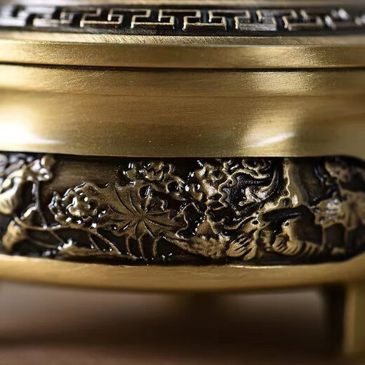 Alloy three-legged lotus incense burner household disc incense burner indoor incense burner live broadcast incense burner incense seal burner ornaments incense burner + three boxes of red sandalwood No Specifications