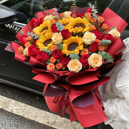 Eswina Flower Express sunflower mixed and matched bouquet birthday gift nationwide delivery 33 roses + 5 sunflower mixed and matched bouquet