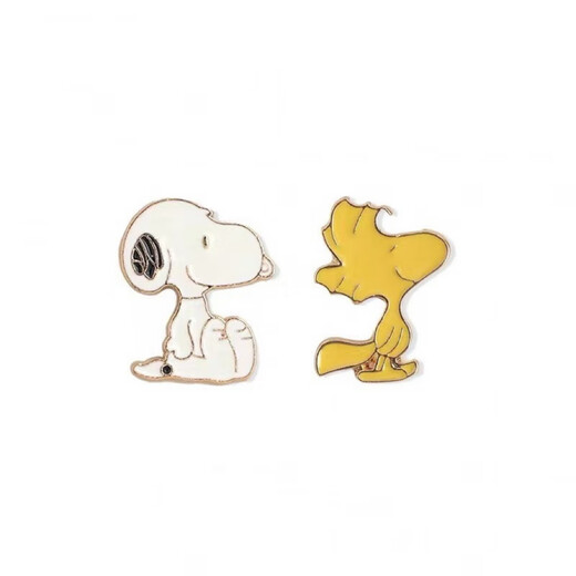 WEISHINI Cartoon Snoopy Brooch Cute Puppy Japanese Metal Badge Men's and Women's Personalized Pin Bag Ornament Snoopy