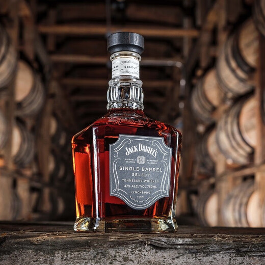 杰克丹尼（Jack Daniels）进口洋酒 美国田纳西州调和型威士忌 节日礼物 单桶精选700ml礼盒装