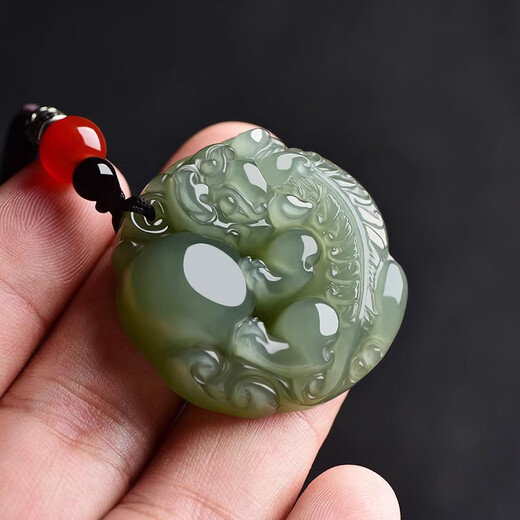 Xiaomeng Hotan jade Pixiu pendant for men and women Jade pendant Jade pendant Xinjiang jade necklace sweater chain Hotan green jade Pixiu