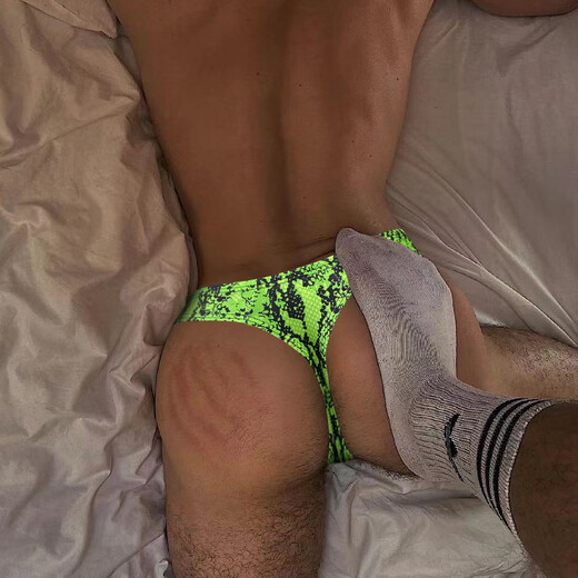 Sexy American men's underwear, leopard print seamless thong, hip lift, U convex bag, large low waist tight single thong 0 Green L