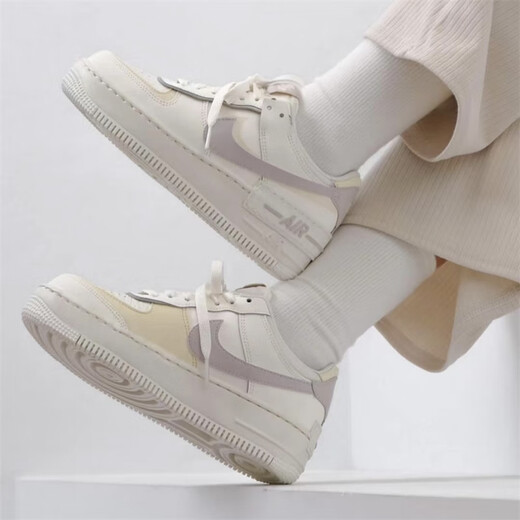 Chaussures féminines Nike Nouveau AF1 White and Purple Force Force One Lightweight et polyvalent bas Top non glissé Les chaussures de planche à usure de usure Sports Chaussures décontractées IB3881-001 Blanc et vert 35.5