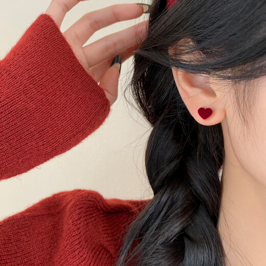 Xiangnan 999 silver needle velvet love earrings niche women 2025 snake animal year earrings New Year gift red earrings 999 silver needle velvet love earrings (pair)