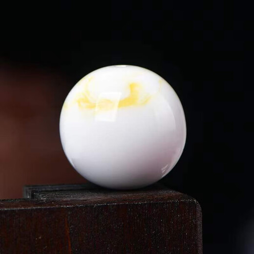 Fat Donglai's same beeswax single bead, natural raw mineral, unoptimized white flower honey, white round beads, amber gold porcelain white loose beads, 6MM carefully selected each bead
