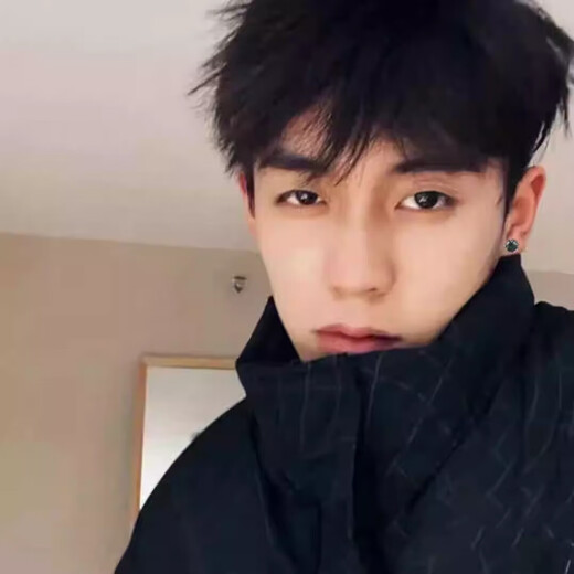 Mansheng American retro earrings for men, niche simple and high-end earrings for men, trendy diamond-encrusted earrings, new style for boyfriend, single black