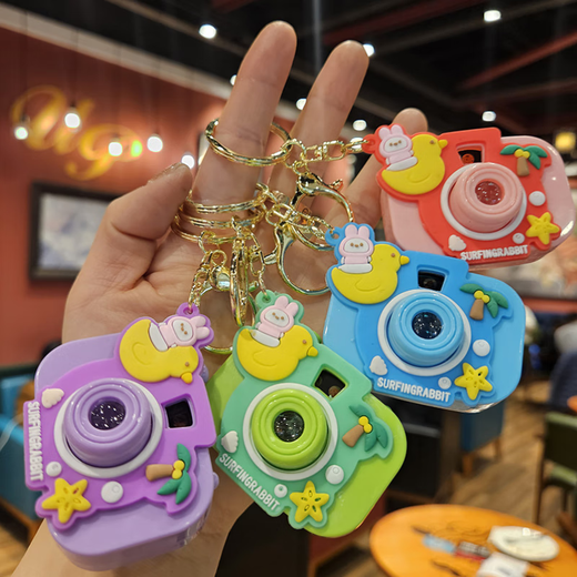 Juguetes del premio de actividad estudiantil de la escuela primaria del jardín de infantes abiertos para enviar pequeños regalos creativos para el cumpleaños de los niños regalos caricatura de proyección luminosa 2 paquetes