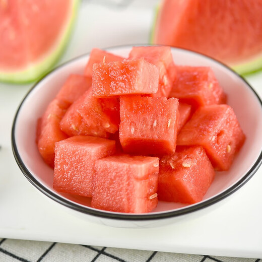 Jingxiansheng Kirin Watermelon 1 piece, single fruit 5-7Jin Jin equals 0.5kg fresh fruit