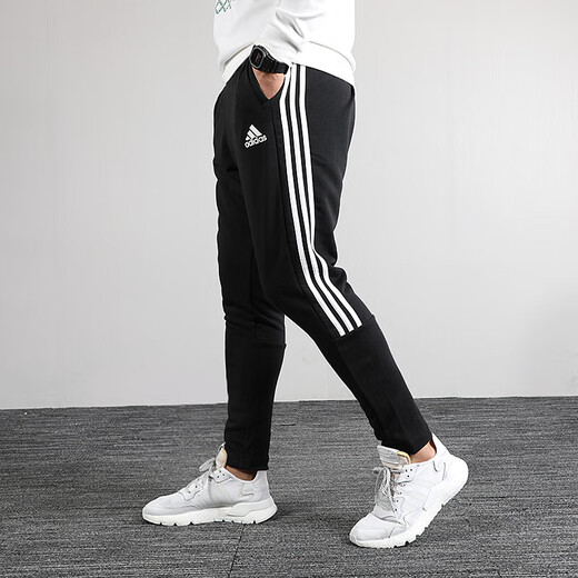 阿迪达斯 （adidas）运动裤男裤夏季新款时尚三条纹休闲裤跑步健身裤子透气小脚裤长裤 DT9901 XS