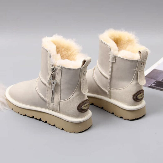 百丽踏防水皮面雪地靴女冬2023年新款皮毛一体洋气加绒加厚真皮 棕色 2201 37