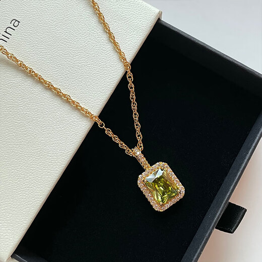 Old Phoenix Peridot Pendant European and American Fashionable Sparkling Faceted Zircon Olive Green Necklace