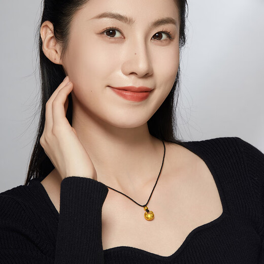Old Temple Gold Pendant Women's Football Golden Fat Fortune Small Gold Tuo Gold Necklace Little Fat Fortune as a Gift for Girlfriend's Baby's Birthday 100th Birthday Large Edition Fat Fortune Approximately 1.1g