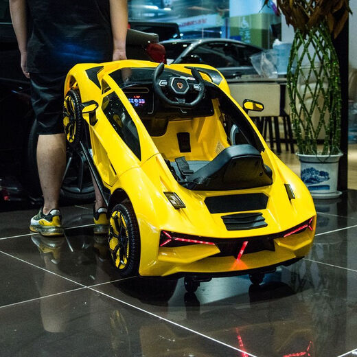 Yun Ting can sit in a car for adults 0-12 years old, a car for children, an electric car for babies, a four-wheel battery car for 1-6 years old, a remote control car/double scissor door/Chaowei battery, membrane type without electricity - not rideable