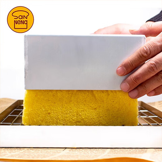 Sanneng SN11583 golden non-stick square baking pan household ancient gold plate 28x28 cake roll baking mold