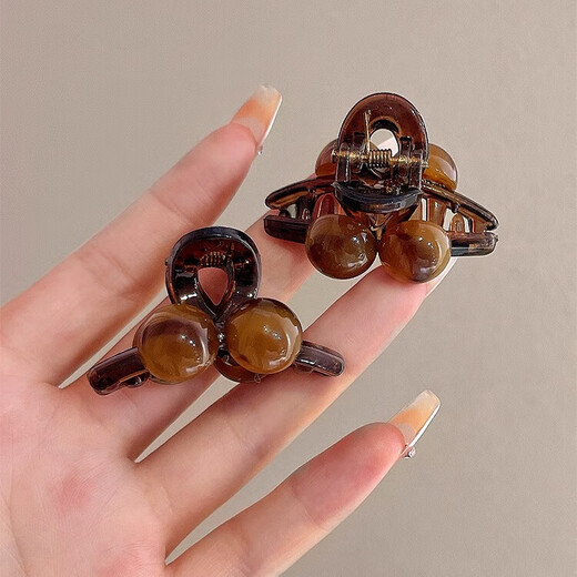 Tang Funi Amber Cherry Small Clip Women's 2024 New Hairpin Princess Head Bangs Clip Broken Hair Clip Shark Clip Hair Accessory Amber Ball Small Clip Pair