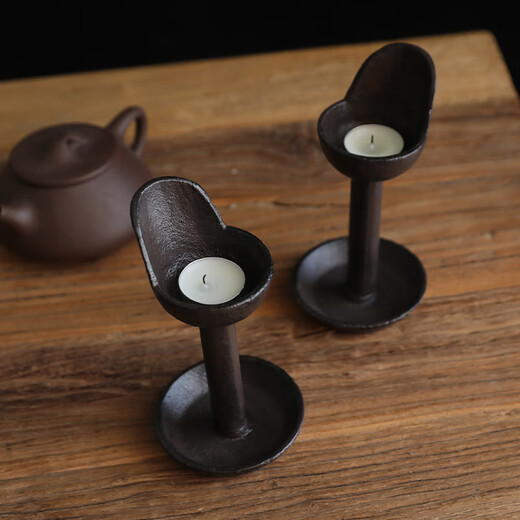 
Retro nostalgic cast iron candlestick lamp holder Chinese Zen ornament iron art home decoration vintage ghee candlestick stand vintage candlestick 69951