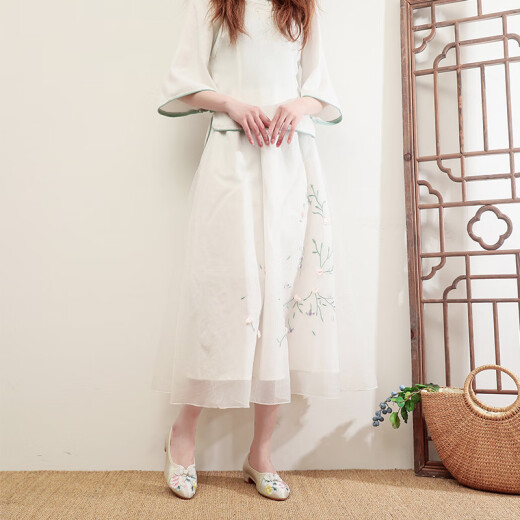 Weizhi old Beijing cloth shoes pointed toe fashion embroidered shoes versatile dance shoes cheongsam shoes Hanfu shoes WZ1047 beige