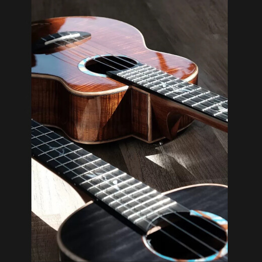 
Rainbow People Musicians Co-branded Kyas Whale Full-Single Ukulele Small Guitar Professional Finger Play aNueNue 26-inch Pre-sale Koa Whale [Original Soundtrack]