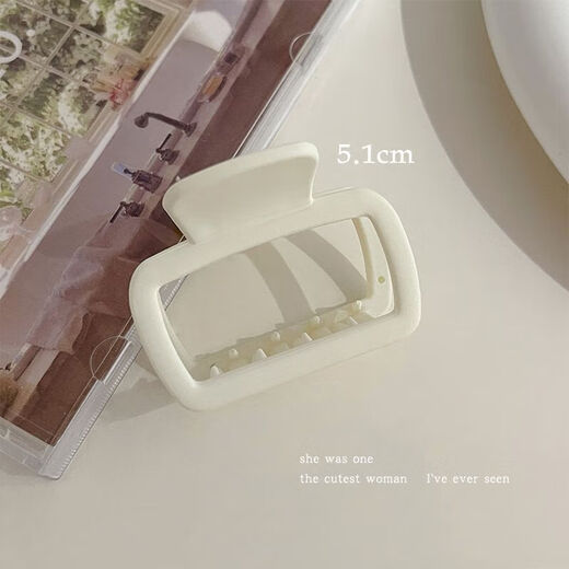 Hair accessories suitable for hair with small hair volume. Square small hair clips. Shark hair clips for women with half-tied hair on the back of the head. Small square hair clips - black coffee, yellow and light purple, four packs.