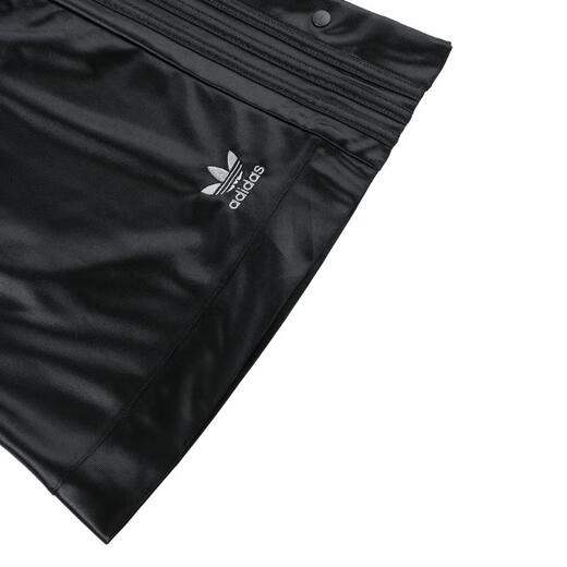 阿迪达斯adidas【滔搏运动】三叶草女子CS BB SHORTS短裤 IT9767 XS