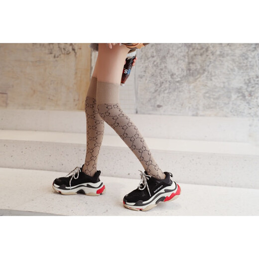 Ji Yafu European and American bright silk knitted mid-length stockings over the knee thickened beautiful legs pile socks lettering women Korean trend pink (bright silk over the knee style) one size