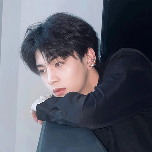 Mansheng dragon-shaped ear clip for men, trendy, no piercing, no punching, men's ear bone clip, zodiac year, dragon ear clip, women's earrings, single left ear