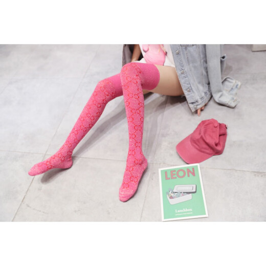 Ji Yafu European and American bright silk knitted mid-length stockings over the knee thickened beautiful legs pile socks lettering women Korean trend pink (bright silk over the knee style) one size