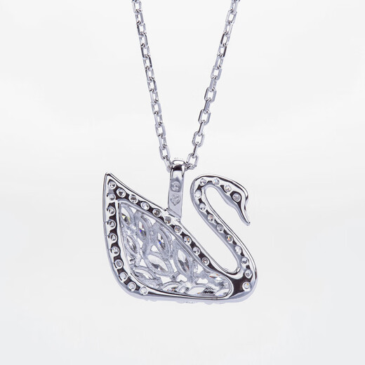 Swarovski (SWAROVSKI) black and white gradient swan necklace fashionable silver swan clavicle chain red swan female model gift for girls Guangzhou Bonded Warehouse Love Swan 5208071