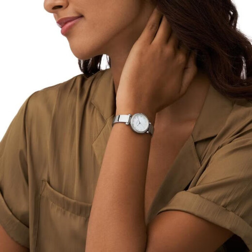 Fossile Tillie Tillie Fashion Watch Fashion Watch rétro Elegant Crystal Watch 26 mm Quartz Watch BQ3893 BQ3893 OS