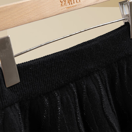 Sibaishe 2025 autumn new women's knitted short solid color age-reducing fashionable temperament skirt