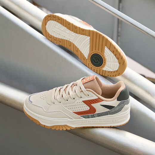 361 Sportschuhe Herrenschuhe Yuncheg Frühling und Sommer atmungsaktiv dicker Sohle erhöhte lässige Low-Top-Schuhe Männer 672416604-5