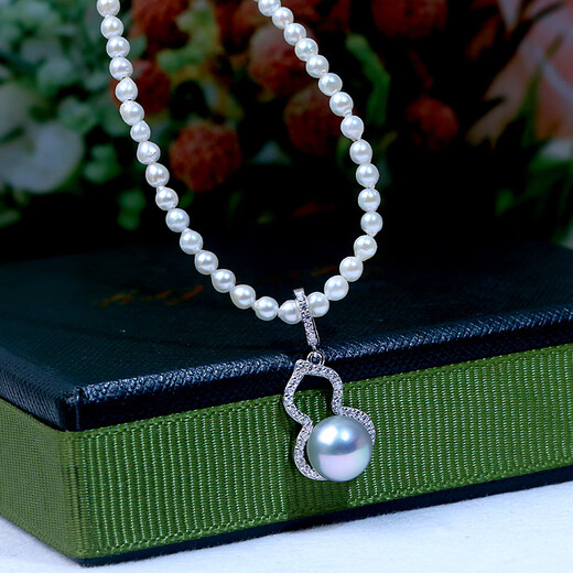 Manzhutang Light Luxury Jewelry Akoya Seawater True Duoma Pendant Seawater Pearl Clavicle Chain S925 Silver Gourd Pearl Pendant for Girlfriend 7-8mm Free Silver Chain