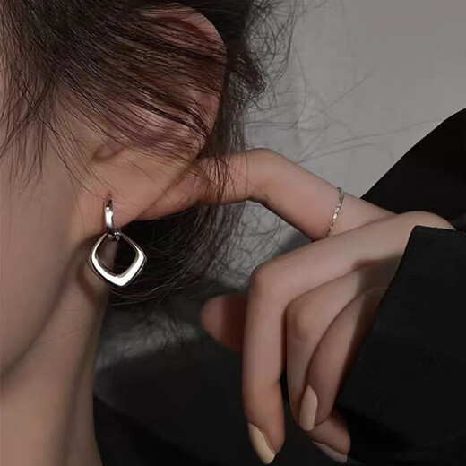 DL 1998 Fat Donglai same style platinum pt950 earrings for women 2024 new platinum temperament internet celebrity earrings fashion ears platinum geometric square earrings