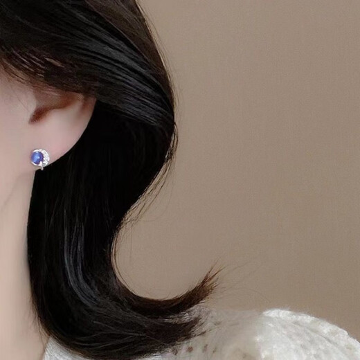 Fat Donglai same style aquamarine earrings starry sky series mini blue zircon female niche blue bow earrings silver needle