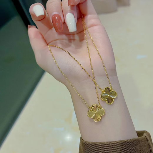 Lie Rui fashion 18K gold necklace women's gold four-leaf clover set chain 3D hard gold clavicle chain for Valentine's Day gift to girlfriend Four-leaf clover necklace