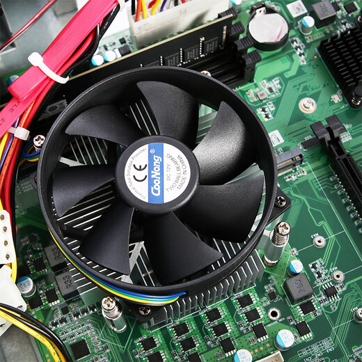 Yiyang Advantech IPC-7120 Machine de contrôle industrielle 2-10 / 12 GÉNÉRATION CORE I5 I7 I9 Processeur multi-core Multi-core Montage mural compact Advantech SIMB-683G2 (carte mère de 4e génération) I3 / 4G / 256G Solite