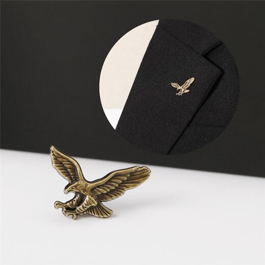 Quamer Old Phoenix Gold Store Personalisierte kleine fliegende Eagle Brosche Männer und Frauen Anzug Brosche Hemdkragen Schnalle Klasse Eagle atemberaubende Pferd Qinggu Flygu Flygle Eagle